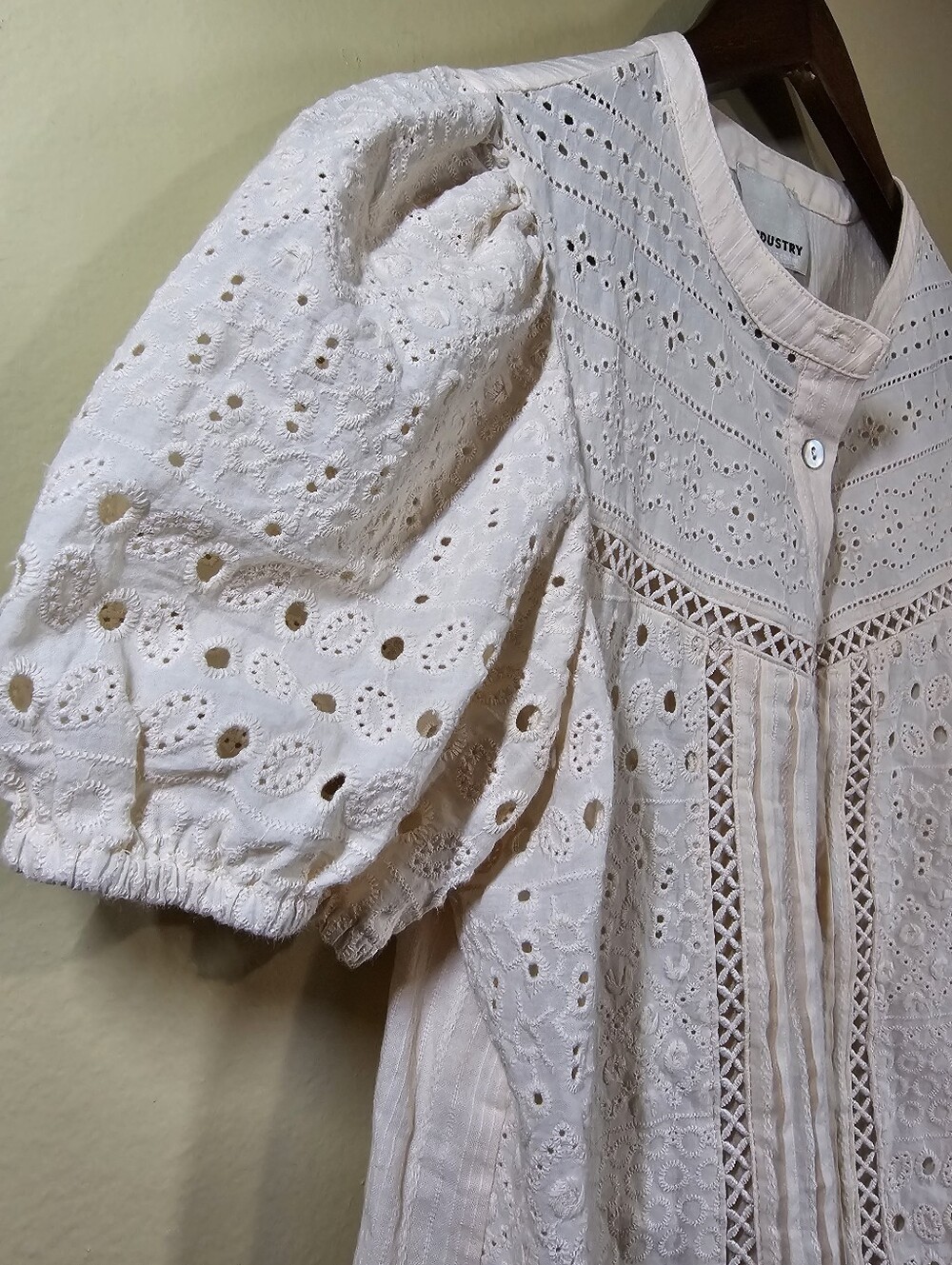 Industry 100% Cotton Eyelet Lace Puff Sleeve Blouse XS Cottagecore - Picture 4 of 9